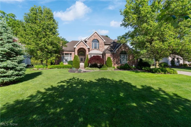 26982 Courtland Meadows, Westlake, OH - Photo 3