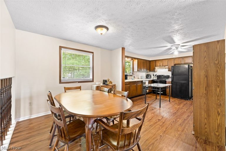1140 Maple Street, North Canton, OH - Photo 6