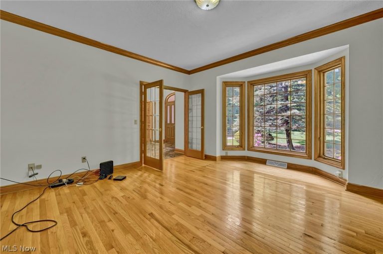 9155 Woods Way Drive, Kirtland, OH - Photo 6