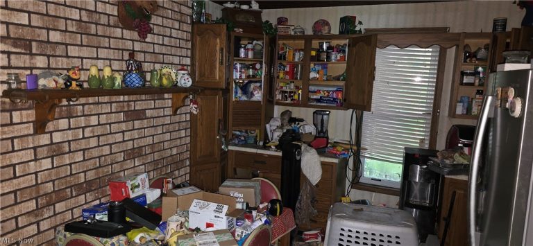 137 Wildon Avenue, Steubenville, OH - Photo 3