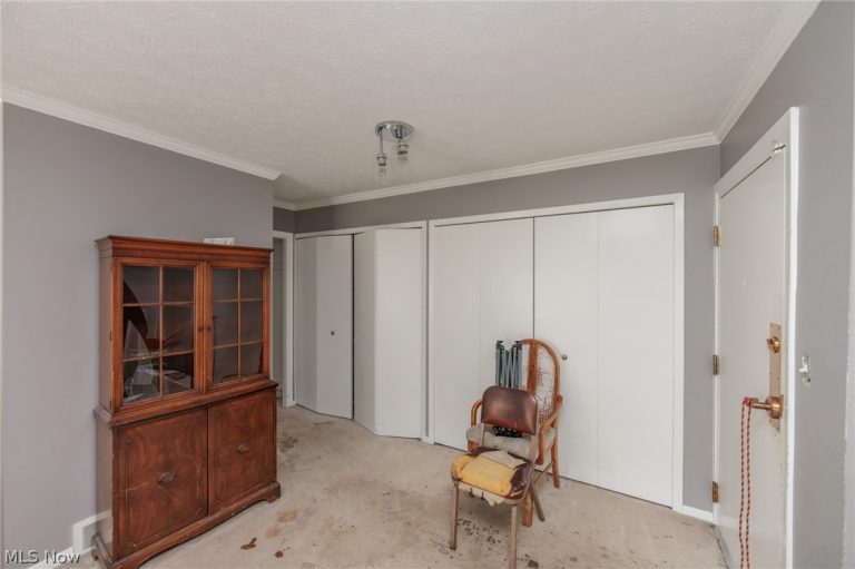2202 Acacia Park Drive #2414, Lyndhurst, OH - Photo 3