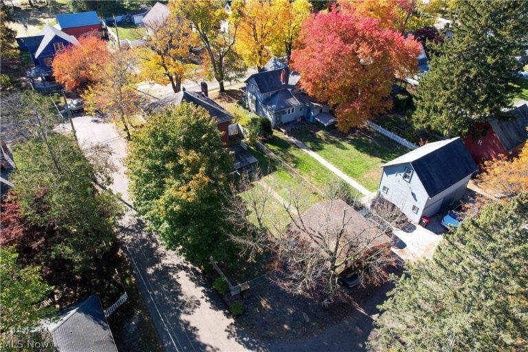 3771 Edison Street, Uniontown, OH - Photo 8