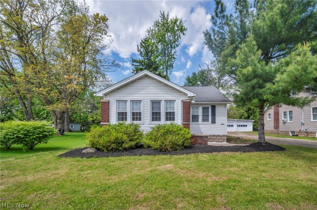 6504 Som Center Road, Solon, OH