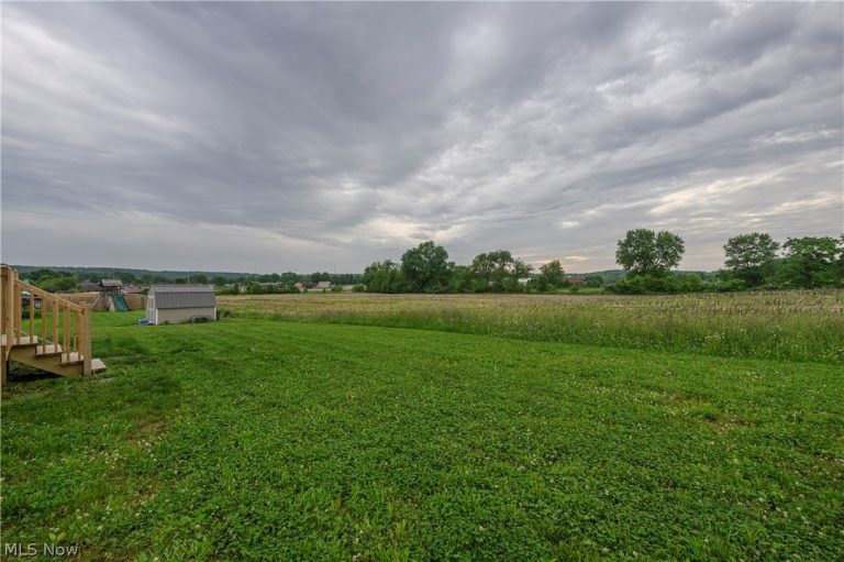 10952 Madlyn Street, Bolivar, OH - Photo 5