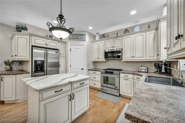533 Terra Verde Avenue, Columbiana, OH - Photo 3