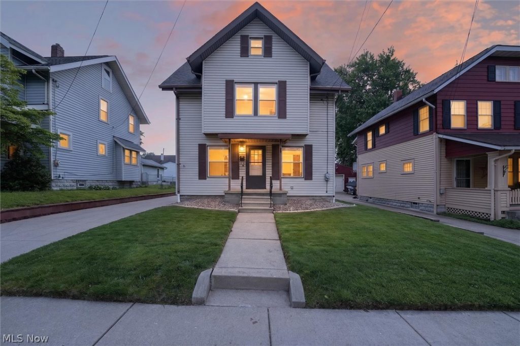 539 Lloyd Street, Barberton, OH