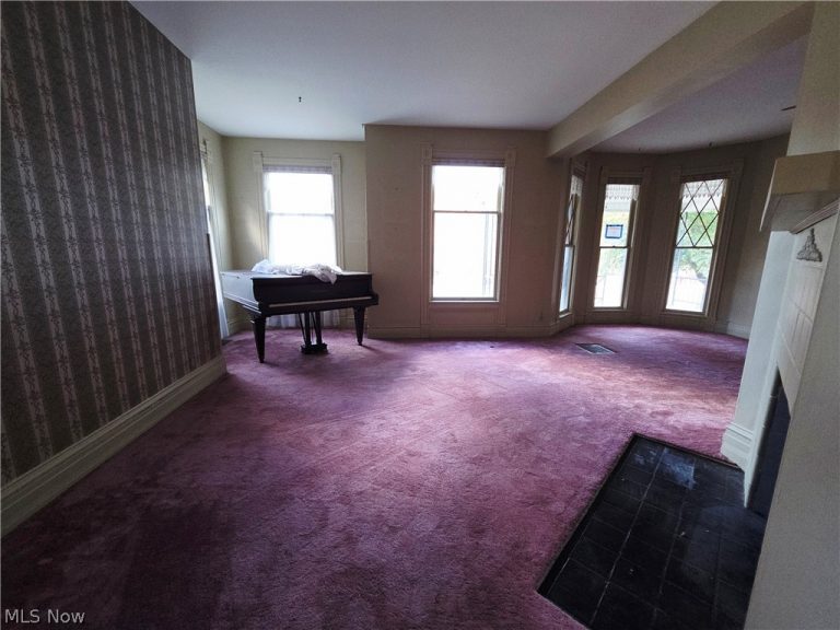 37 4th Street, Martins Ferry, OH - Photo 3