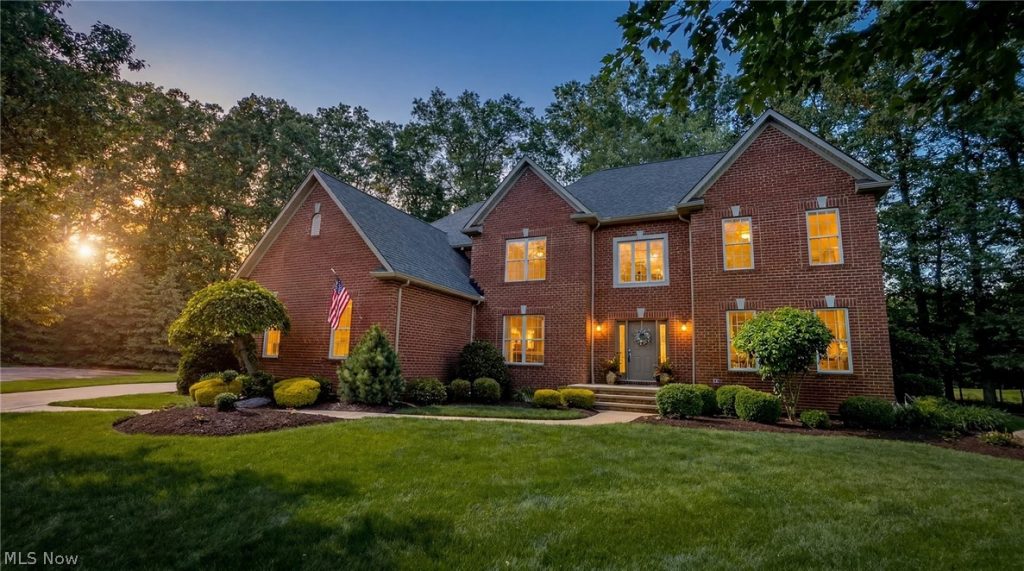 255 Pamilla Circle, Avon Lake, OH