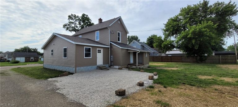 424 Tuscarawas Avenue, Newcomerstown, OH - Photo 8