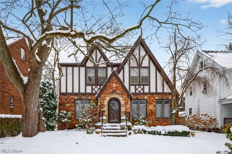 3498 Bainbridge Road, Cleveland Heights, OH, 44118