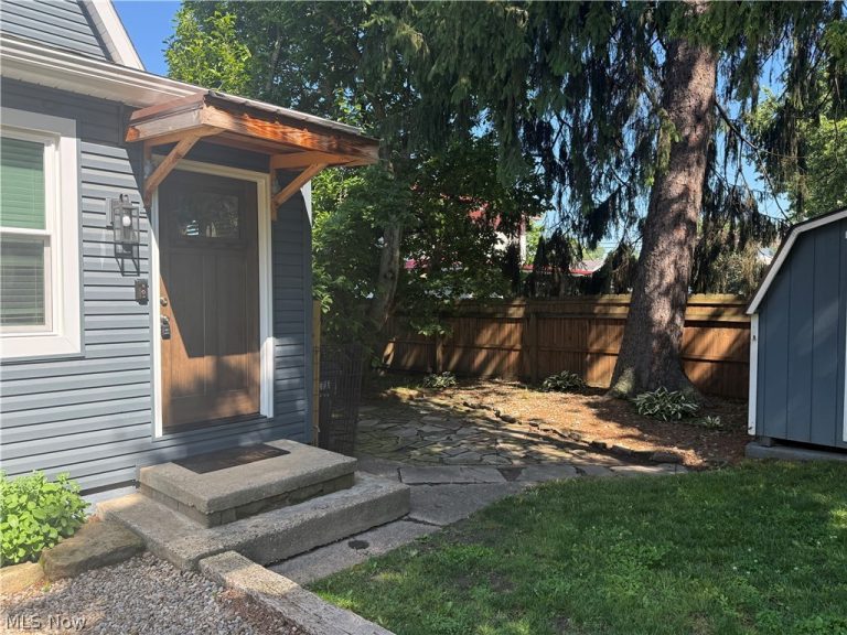551 Washington Street, Millersburg, OH - Photo 3