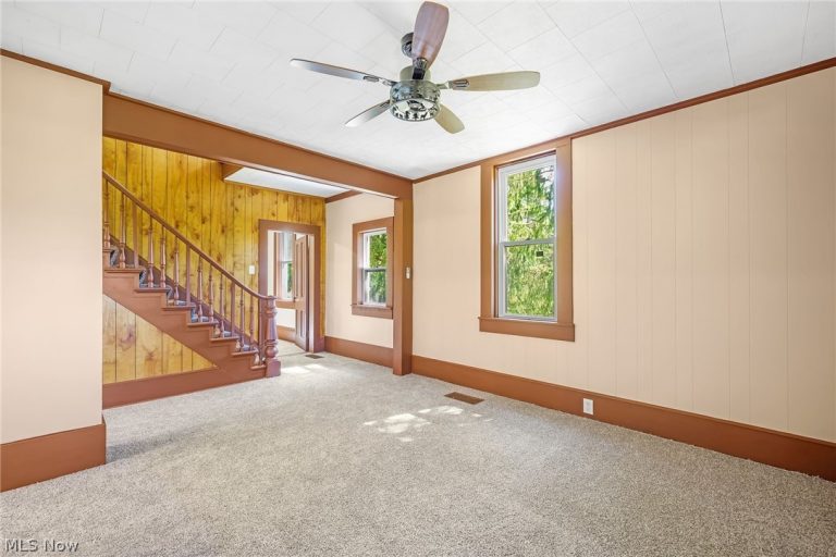 15150 Smith Road, Kensington, OH - Photo 3