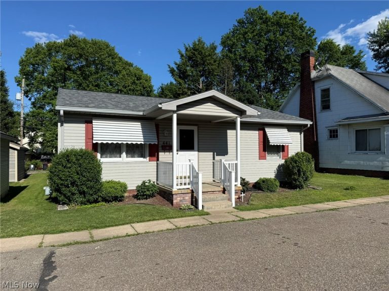 441 Esther Court, New Philadelphia, OH, 44663
