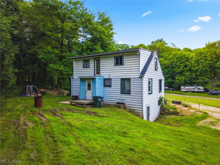 6633 Maplehurst Avenue, East Sparta, OH - Photo 4