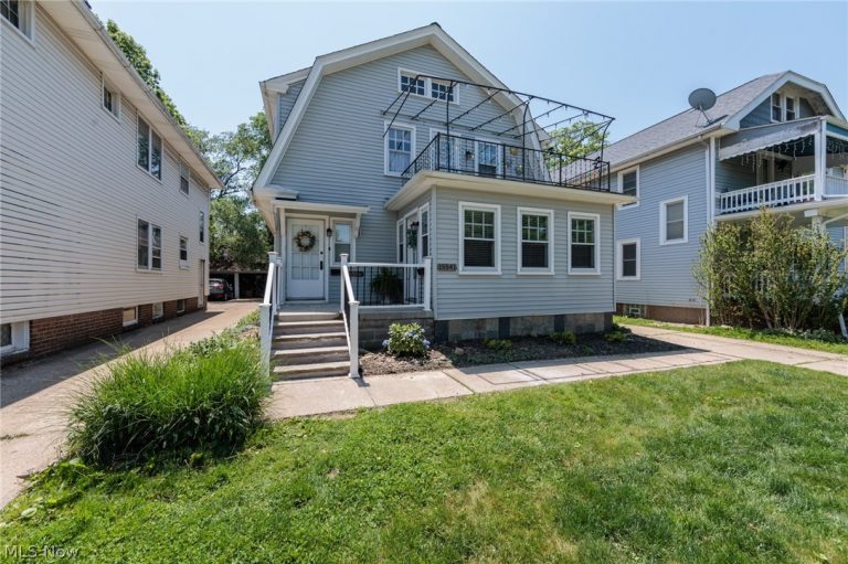 15539 Delaware Avenue, Lakewood, OH - Photo 2