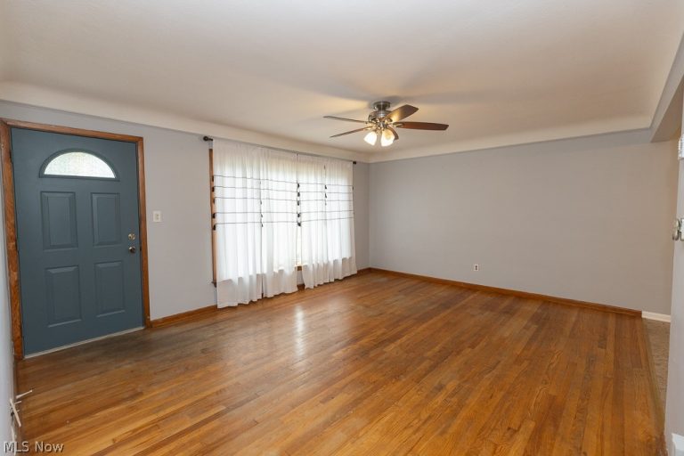 9326 Ackley Road, Parma Heights, OH - Photo 8
