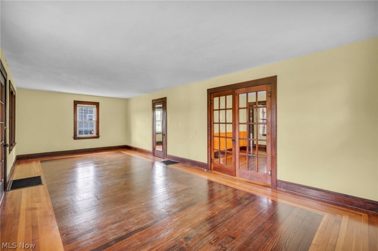 6504 Som Center Road, Solon, OH - Photo 4