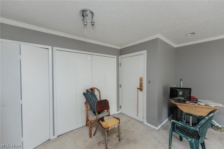 2202 Acacia Park Drive #2414, Lyndhurst, OH - Photo 2