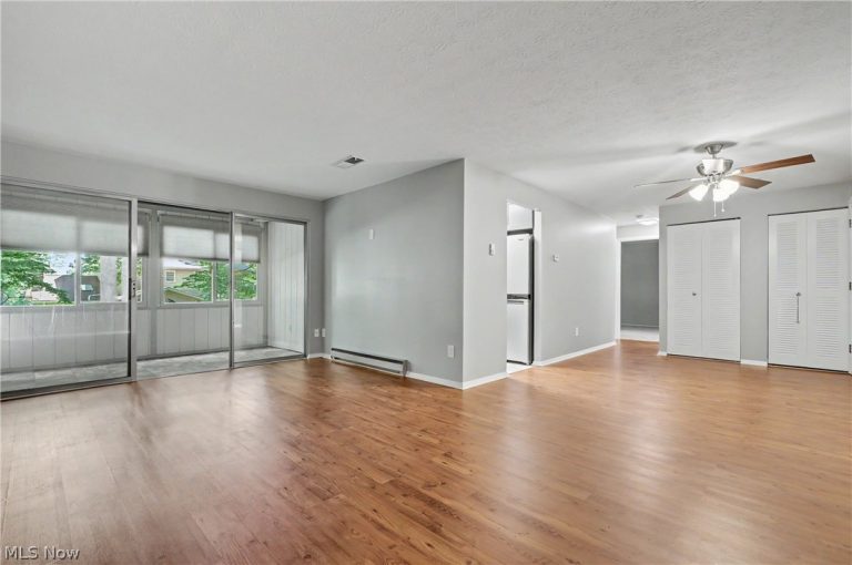 3068 Kent Road #206, Stow, OH - Photo 2