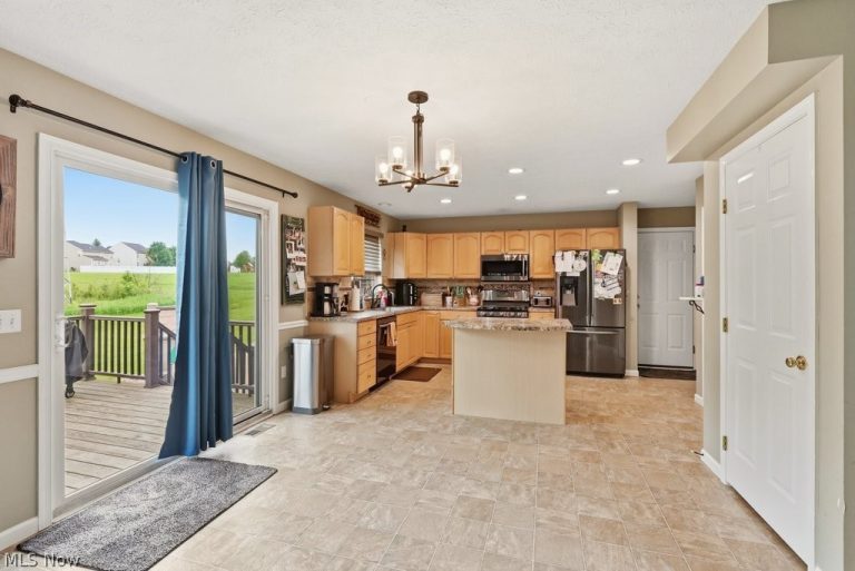 1223 Tinkers Green Drive, Streetsboro, OH - Photo 6