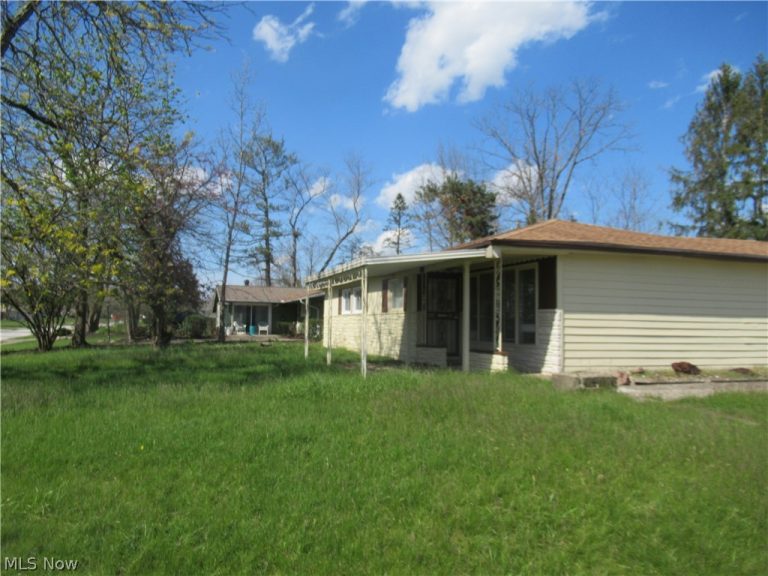 6033 Randy Road, Bedford Heights, OH - Photo 3