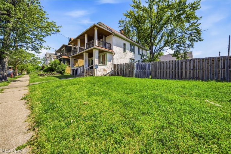 3123 94th Street, Cleveland, OH - Photo 2