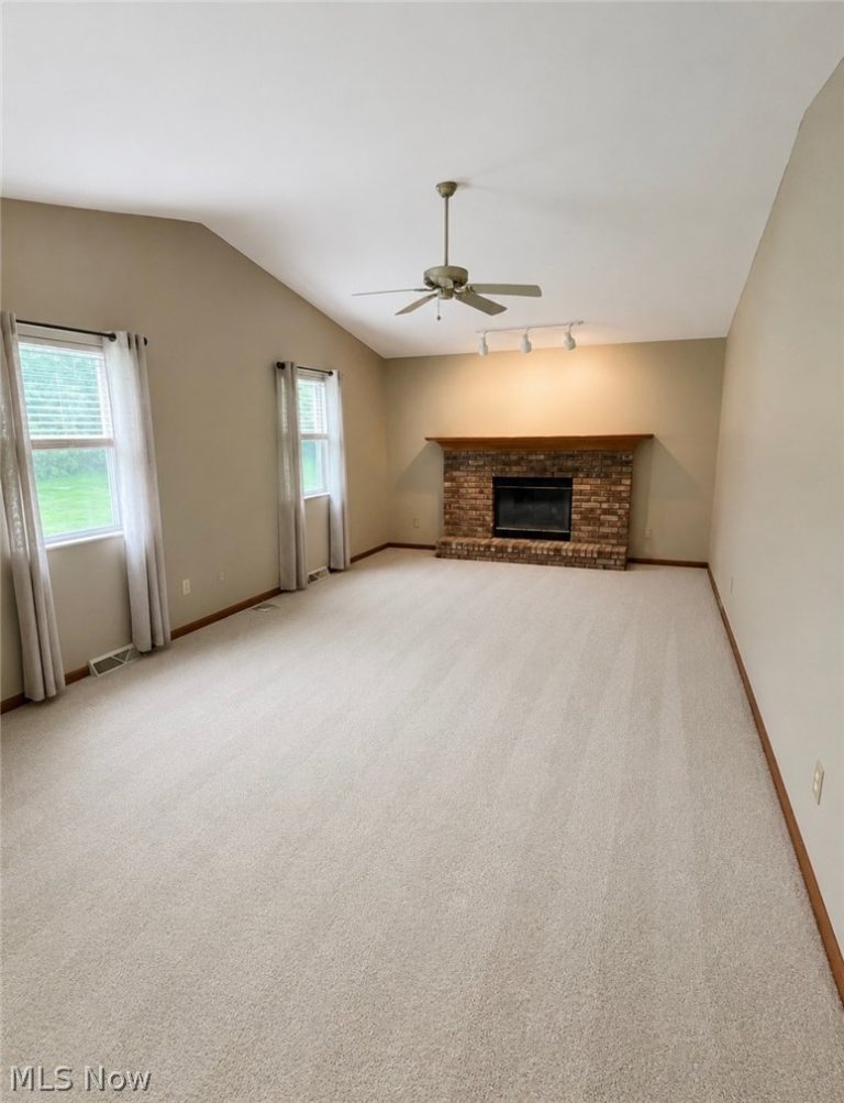 2189 Woodgate Street, Youngstown, OH - Photo 3