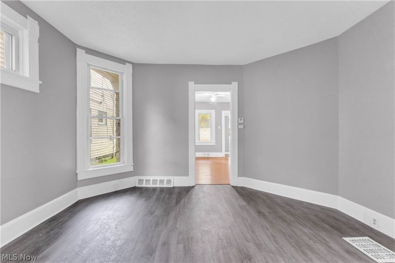 2050 83rd Street #1/DN, Cleveland, OH - Photo 5