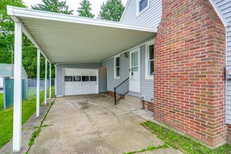 727 Franklin Road, Massillon, OH - Photo 3