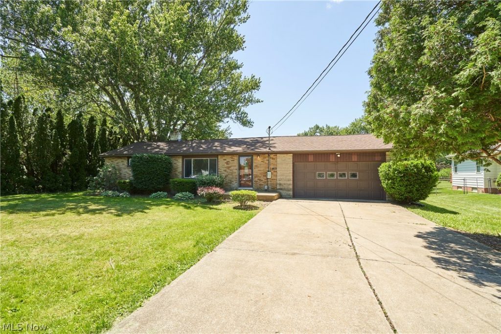 1160 Ivy Street, North Canton, OH