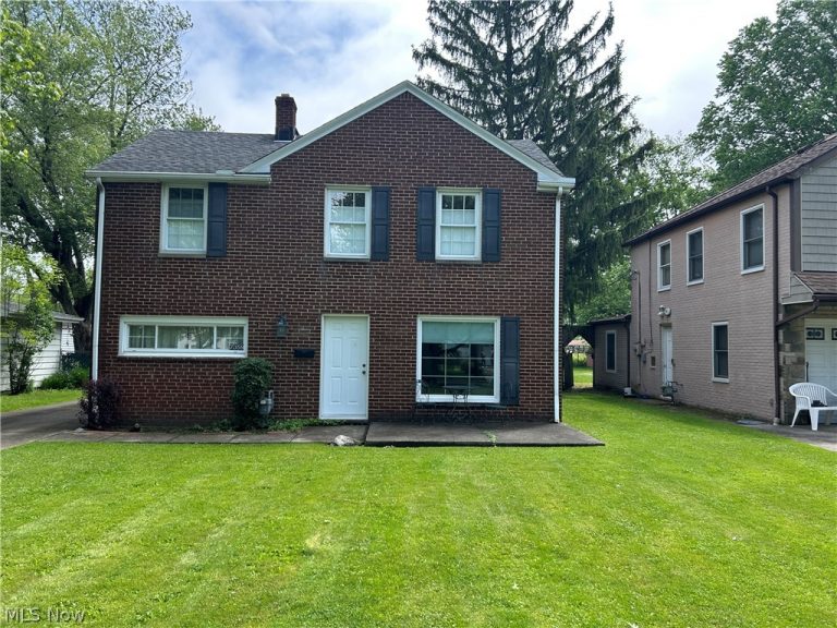 7359 Parma Park Boulevard, Parma, OH, 44130
