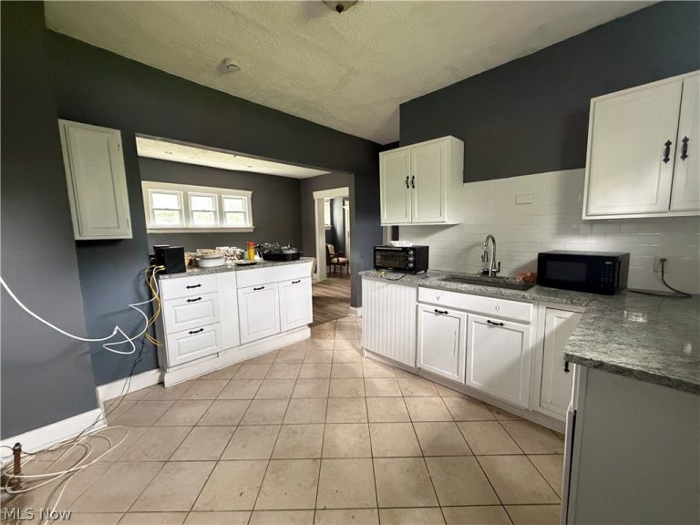 1105 Lakeview Road, Cleveland, OH - Photo 4
