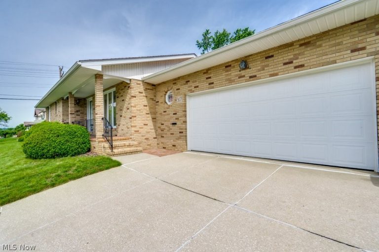 317 Linwood Avenue, Akron, OH - Photo 2