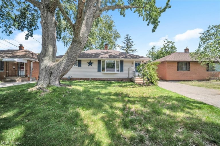 351 Gayle Drive, Sheffield Lake, OH - Photo 2