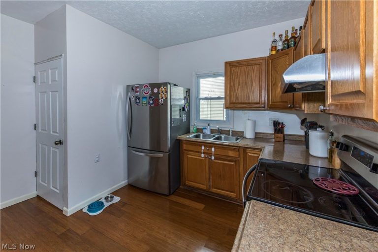 1465 Newman Avenue, Lakewood, OH - Photo 5