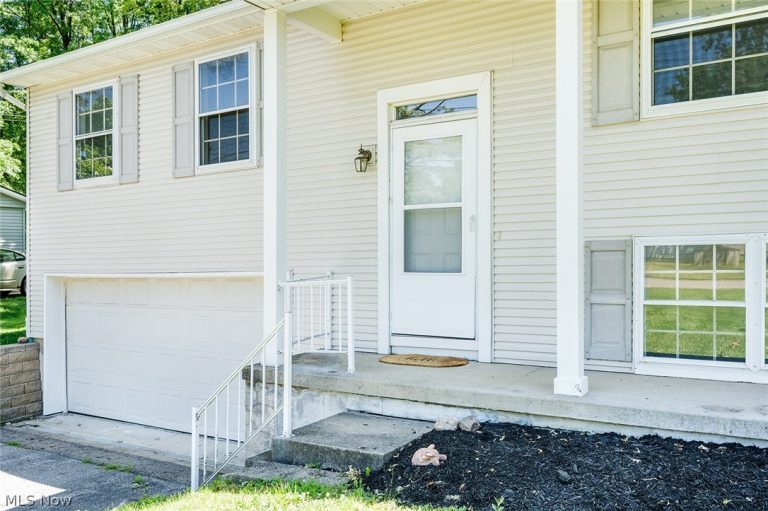 3765 Boston Avenue, Howland, OH - Photo 2
