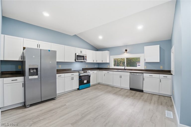 766 Summit, Alliance, OH - Photo 8