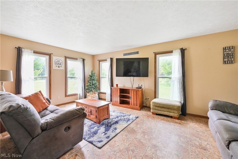 11690 Island Road, Grafton, OH - Photo 4