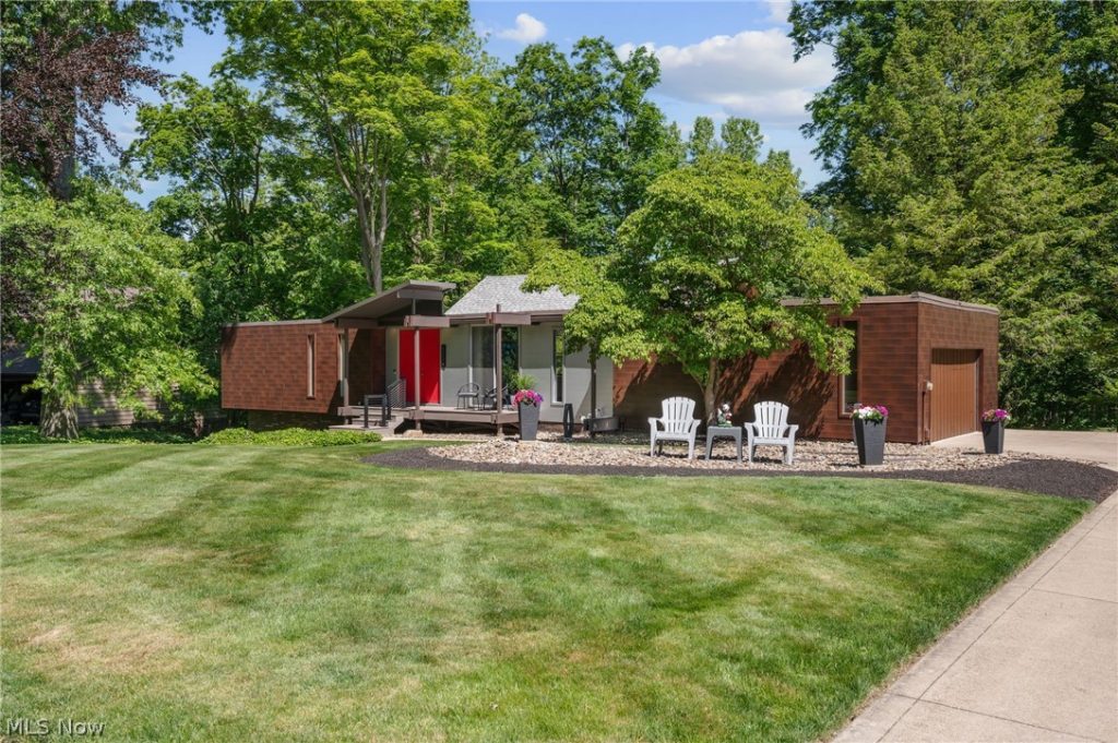 9339 Canterbury Lane, Mentor, OH