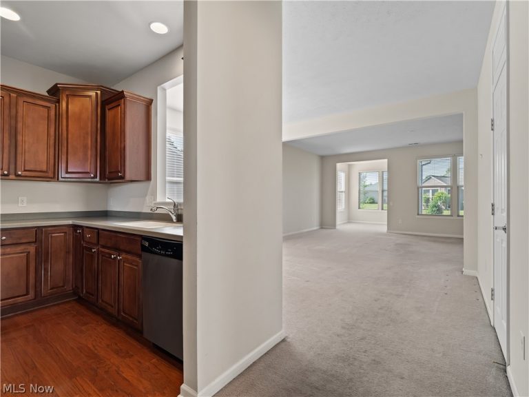 38435 Revere Drive, North Ridgeville, OH - Photo 6