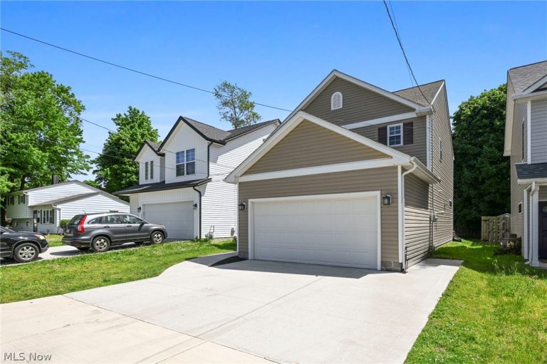 1121 Windermere Drive, Willoughby, OH - Photo 3