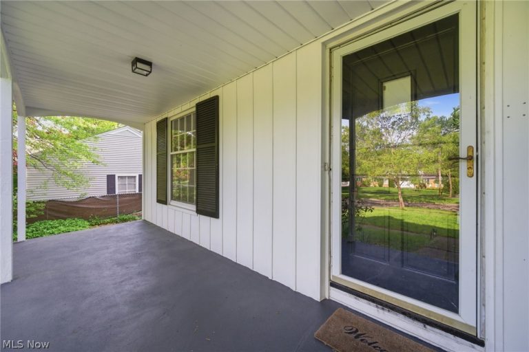 2673 Belvoir Boulevard, Shaker Heights, OH - Photo 2
