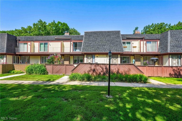 6462 State Road #26, Parma, OH - Photo 2
