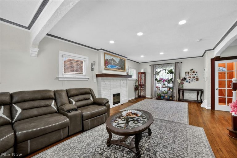1066 Nela View Road, Cleveland Heights, OH - Photo 8