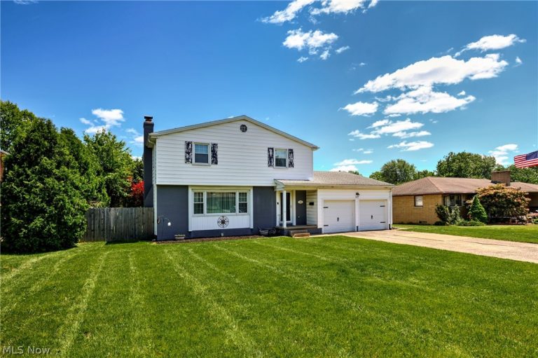 2493 Birchwood Drive, Austintown, OH - Photo 3