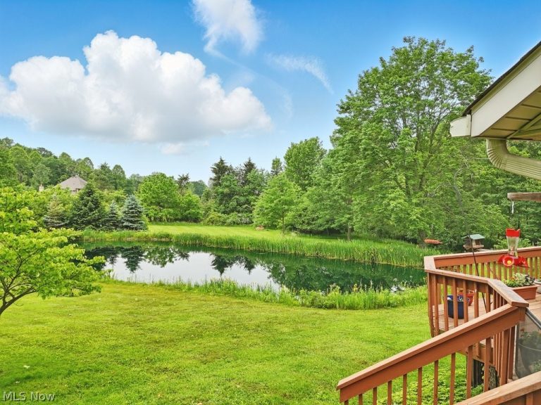 2800 Worrell Road, Willoughby Hills, OH - Photo 4