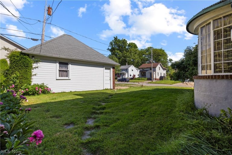 959 Allison Avenue, Lorain, OH - Photo 5