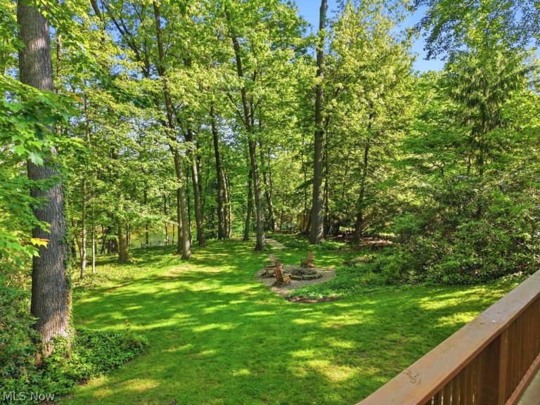 881 Gaylord Grove Road, Cuyahoga Falls, OH - Photo 5