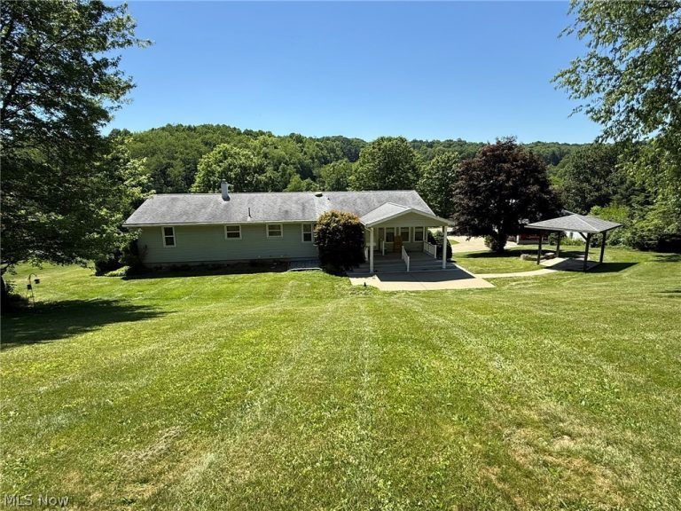 4223 Blacksnake Hill Road, Dover, OH - Photo 6