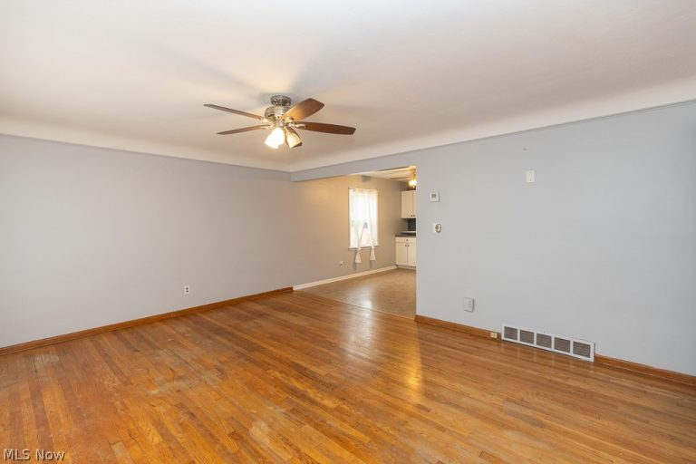 9326 Ackley Road, Parma Heights, OH - Photo 4